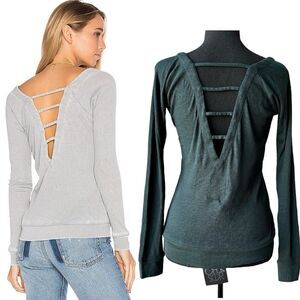 NWT Chaser Strappy Deep V-neck Long Sleeve Ribbed Raglan Tee Top Forest green XS